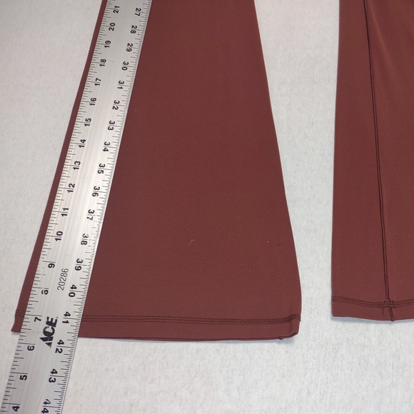 OFFLINE Aerie Real Me Hig Rise Flare Legging in Chocolate| Medium - Picture 5 of 6